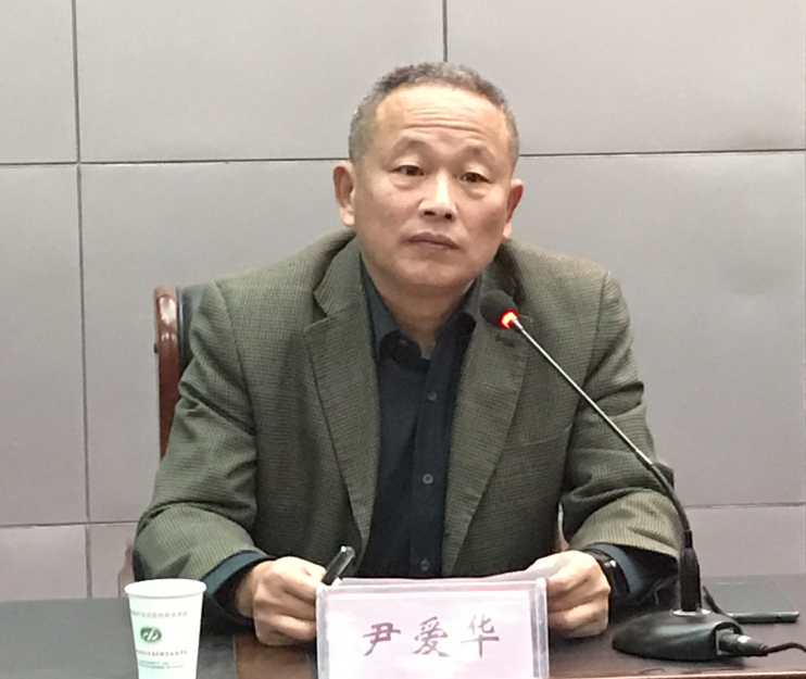 学?？埂耙晕侍馕枷?，对学校文化建设的思考”学术讲座
